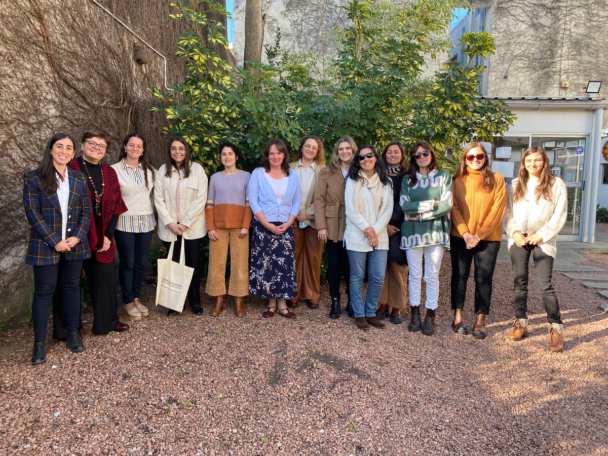 DickensUruguay's tweet photo. Thank you Jo-Anne Innes-Kruger and @CambridgeInt for the #Metacognition training course.
Congratulations to all the teachers.
#CambridgeAssociate https://t.co/W8h99FaXwO