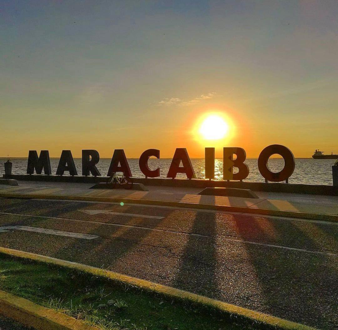ValorandoT's tweet photo. 493 años de la fundación de Maracaibo…La ciudad más bella!! https://t.co/fi0l3eaVaP