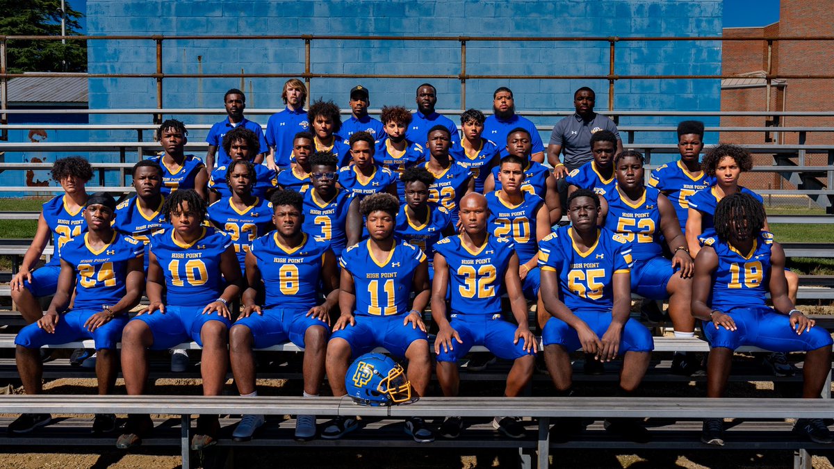 HPFootballPTN's tweet photo. The 2022/23 High Point High School Football Team! https://t.co/CHHL3ViScr