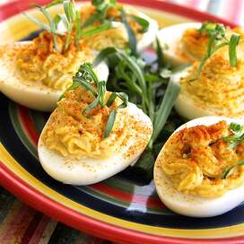 ShawnSturdyHome's tweet photo. Craving deviled eggs? Feed the need with one of these #recipes. #delish  https://t.co/NP5pnj2jJt https://t.co/rZk07bvvza