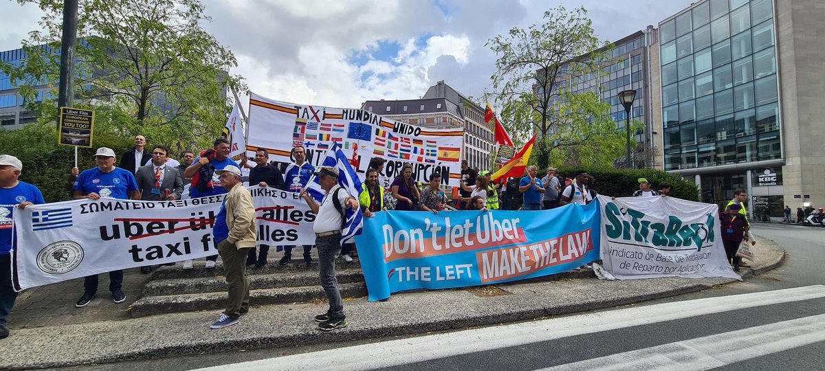 maiwega's tweet photo. 🔴 International demonstration of taxis and platform workers in front of the European Commission to denounce the #UberFiles and the #Uber #Deliveroo platforms and company that trample on social rights.
#StopUberization 
@nupabw https://t.co/UVfXlFLnKz