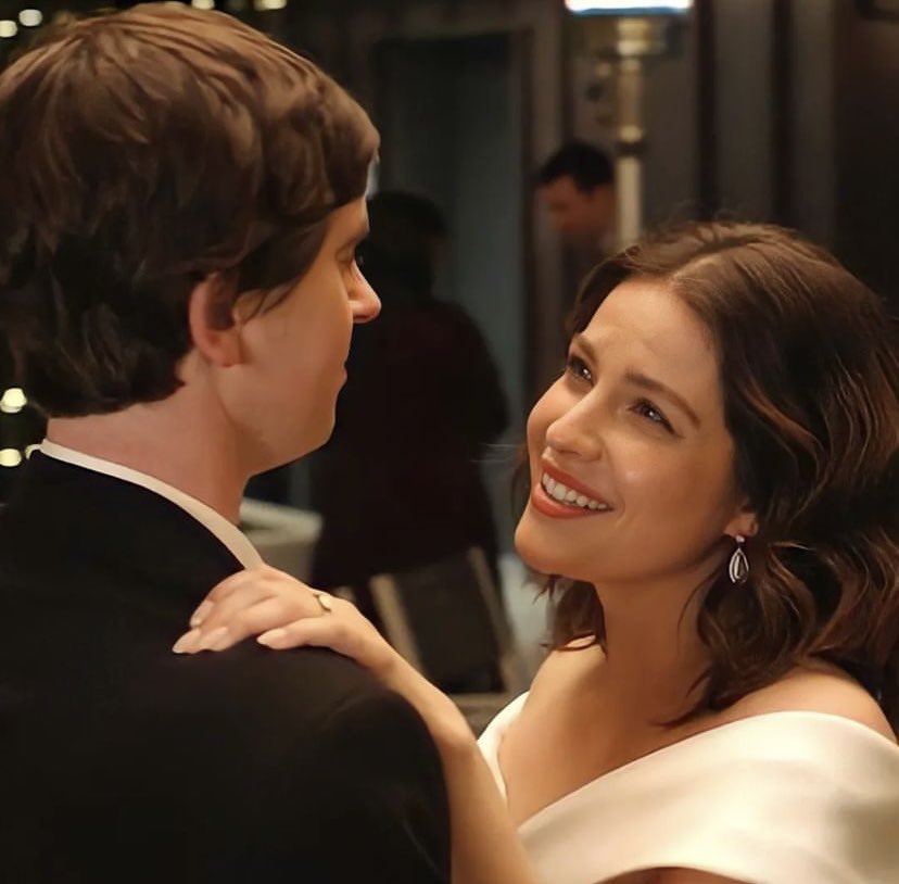 EndgameShea's tweet photo. Our beautiful babies will be coming back very soon! And yesterday they officially started filming episode 100th! So excited and proud โค
What do you think that might happen? Go and comment!
#Shea #TheGoodDoctor #ShaunMurphy #LeaDilallo #freddiehighmore #PaigeSpara #SheaIsBack https://t.co/KVswhkUOvE
