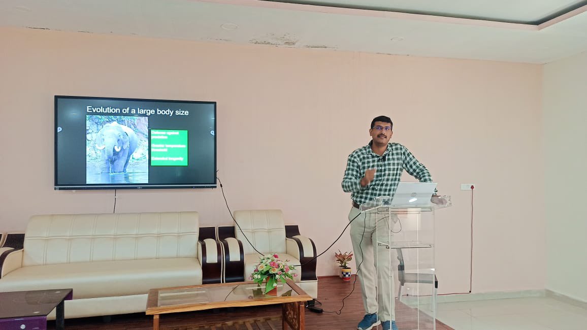 wii_india's tweet photo. On 4th day of the capacity building workshop organised by @wii_india  and @JharkhandVan lectures and practical demonstration was made for the Forest Guards on Managing Human Elephant Conflict, Engaging local communities in Conservation, Wildlife Forensic &amp; Crime investigation. https://t.co/tsMzzVCdpt