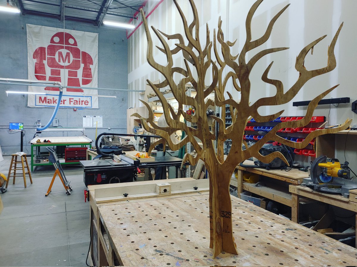 stetzinger's tweet photo. Did a test cut of a spooky tree for @CFLVocalArts and @OperadelSol 's upcoming production of Hansel and Gretel. This one will most likely grace the lobby entrance. #CFVA #Opera #OperadelSol https://t.co/Nvx7UqFv7z