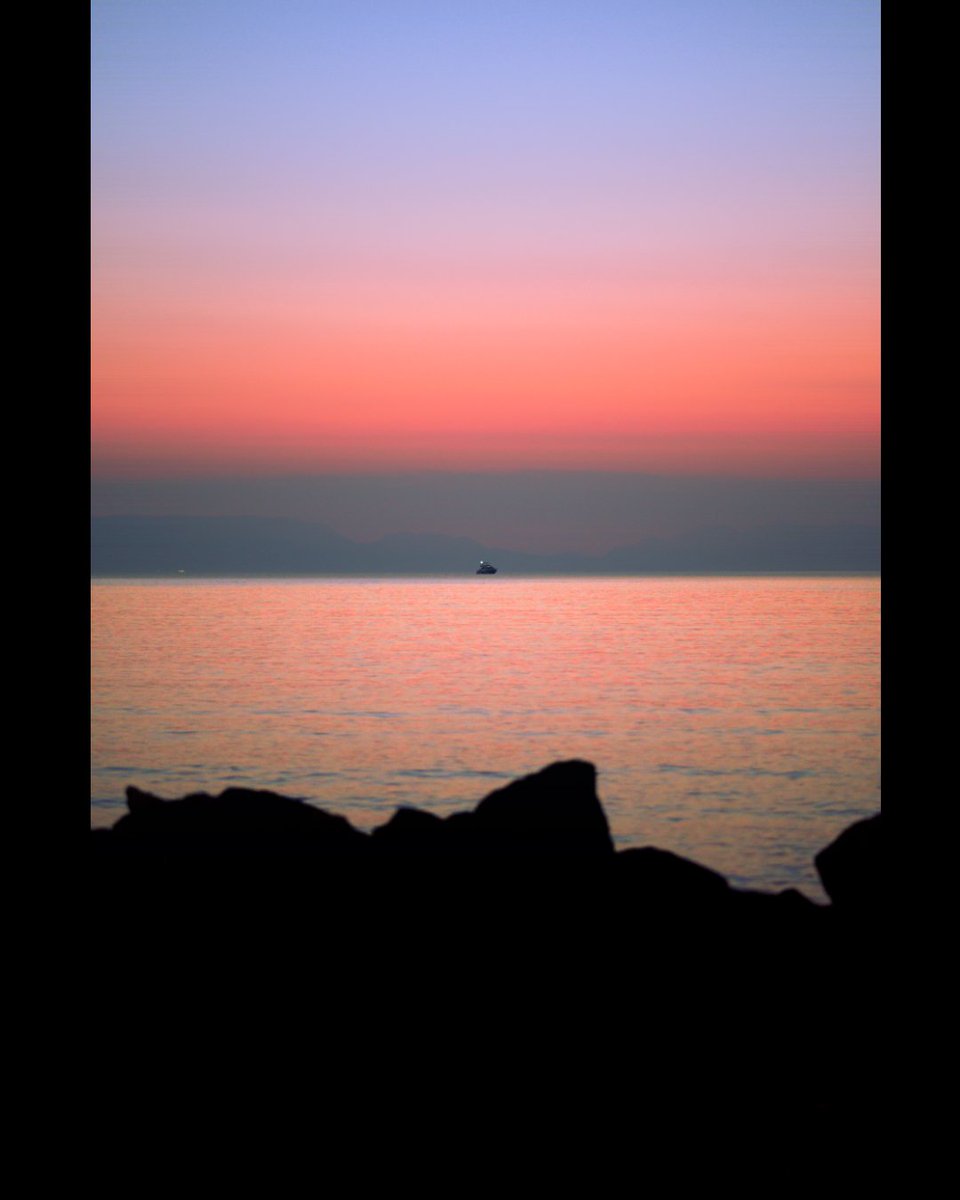 Dreaming, solo.
#photo #discovergreece #visitgreece #greece #sunsetphotography