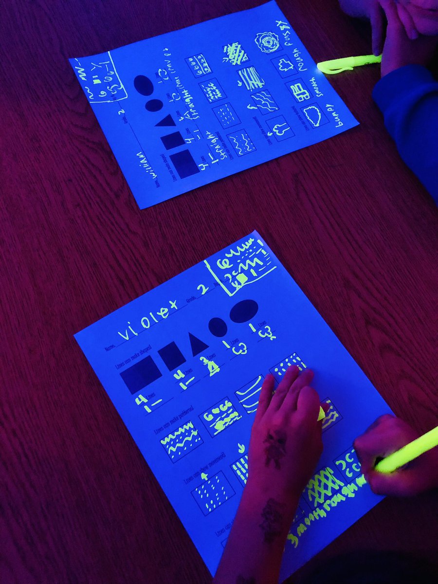 missh_ART_mann's tweet photo. ๐๐ค Glow, glow baby! How do you make learning about all the other elements and principles that lines can help us make fun?! Make it GLOW! ๐ค๐ #mcspedden #inspireoneinspiremany #elementaryart @McSpeddenES #fisdfineartsleads #glowstudio https://t.co/0WUCsQdpyb