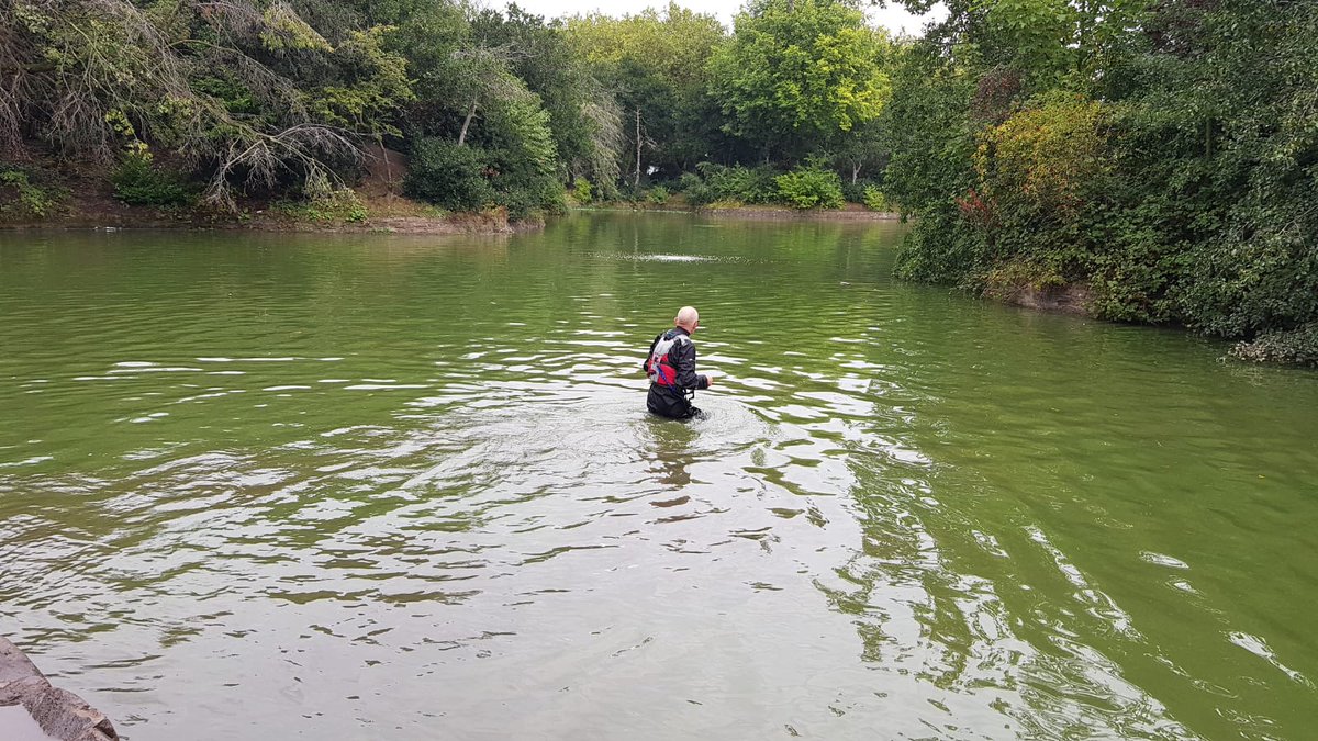 A warm welcome to our brand new Lakes & Habitat team! The team are currently completing water training, their role will include cleansing debris from lakes, handling dead/dying/distressed birds & animals, pond weed & vegetation management & deploying water oxygenating equipment