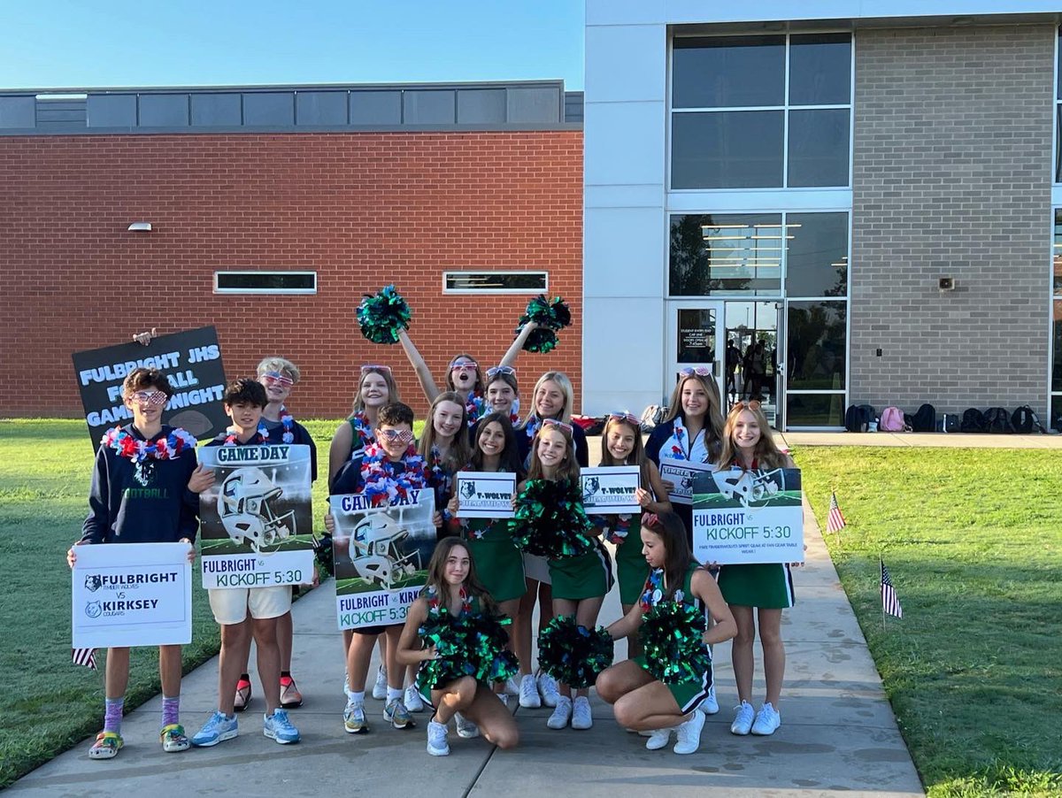 FJHSTWolves's tweet photo. T Wolves welcoming elementaries and Bright Field Students to school this morning. Also letting them know it’s Game Day!!  @FJHSWolves @BHS_TigerPride @Bville_Schools https://t.co/pWGipKDIgQ