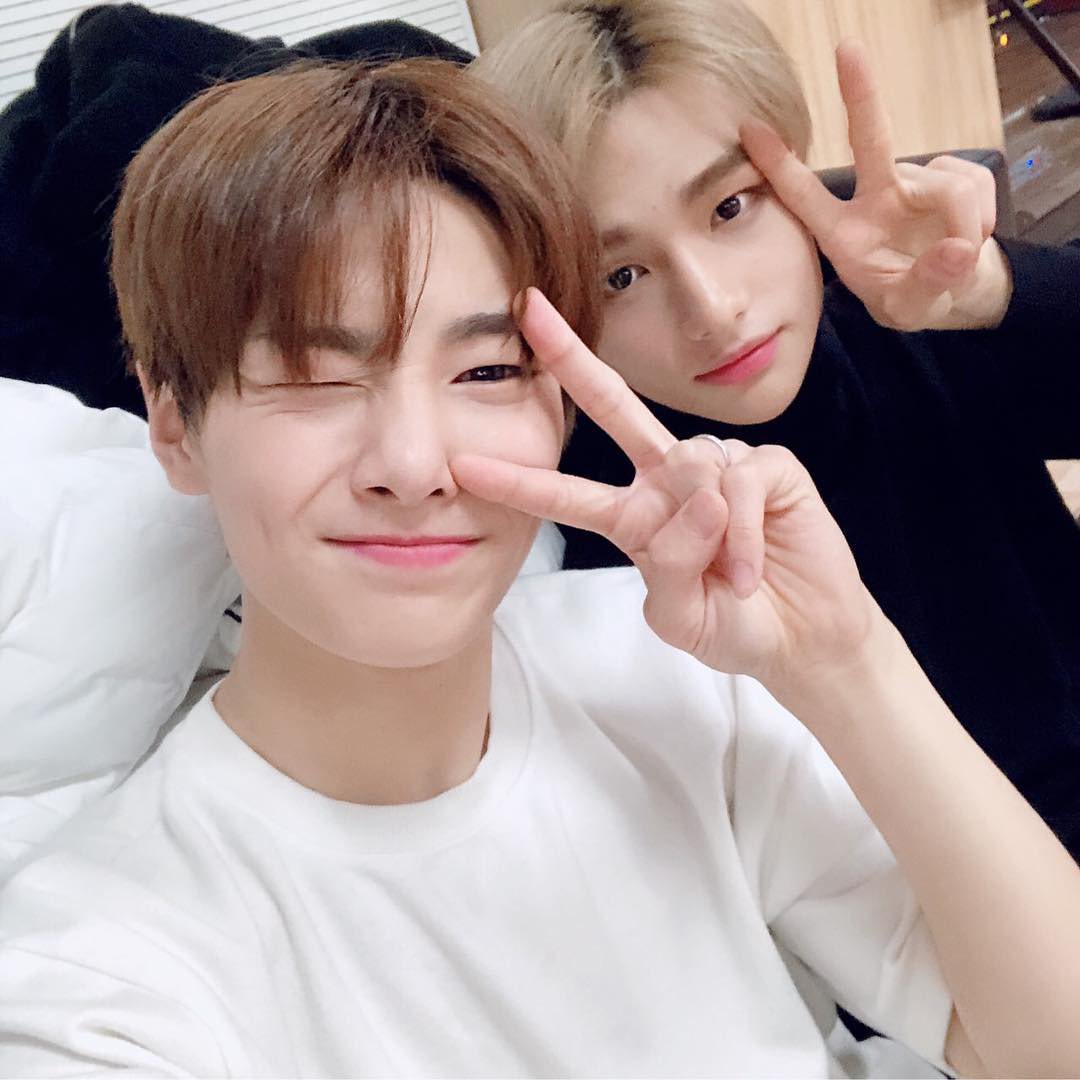 kklpbdj's tweet photo. 애기 시절 서공예즈는 정말정말… 너무 귀엽다 https://t.co/Tb7qJVRcSd