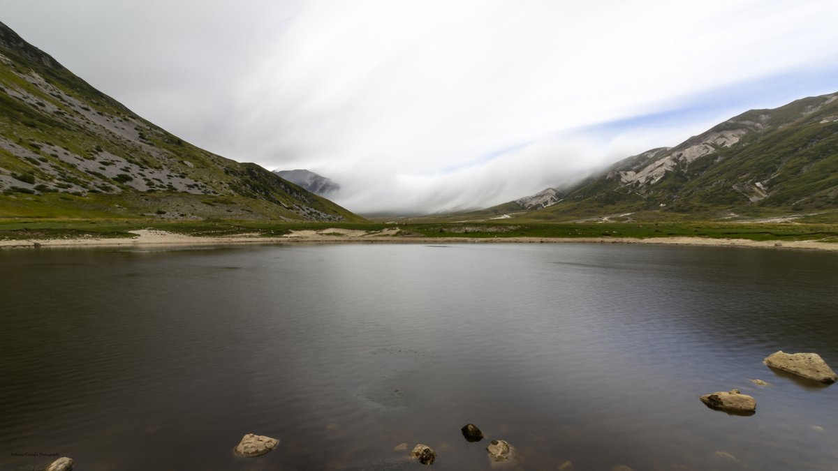 rocaphotography's tweet photo. #LagoPietranzoni #cornogrande #campoimperatore #GranSasso #gransassoditalia #Abruzzo #Italy #Photography #PhotoOfTheDay #PicOfTheDay #LandscapePhotography #panoramicphotography #longexposition #Canon #canonphotography #italianphotography #robertocastigliaphotography https://t.co/cwpdqV06pZ