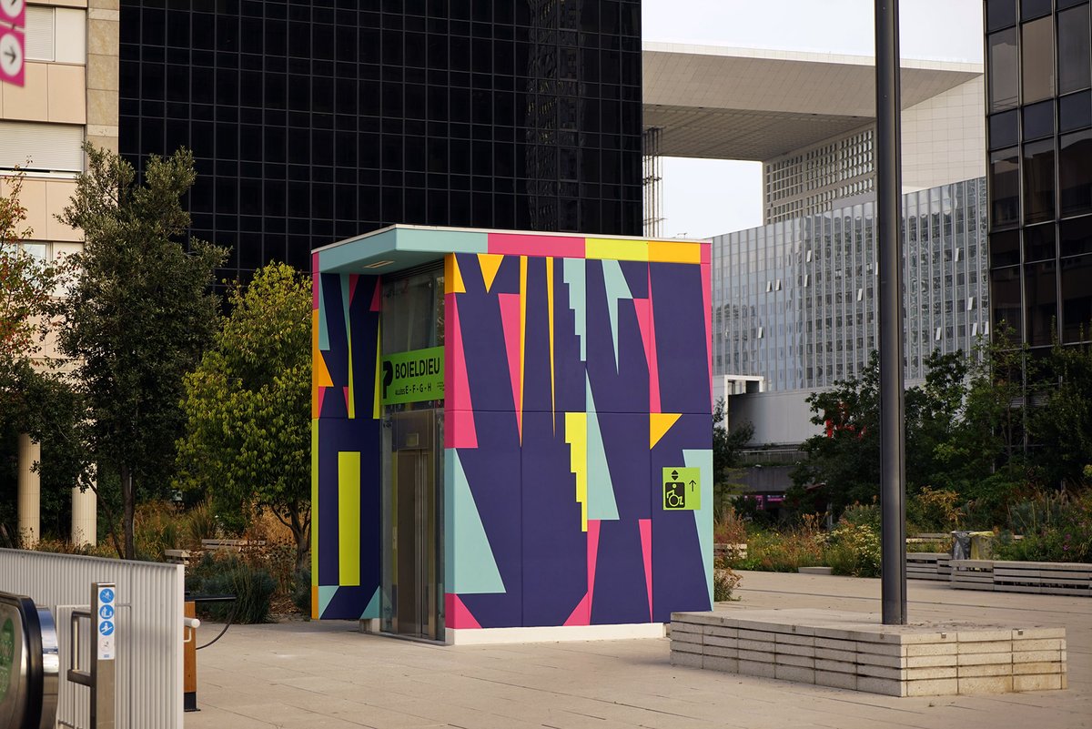 Eltono's tweet photo. Modo n.°52 is finished and I'm finally back home! 😃
Generative wall painting in Paris La Défense, september 2022.
#generativeart #generativewallpainting #generativepainting https://t.co/7syooO8FeS