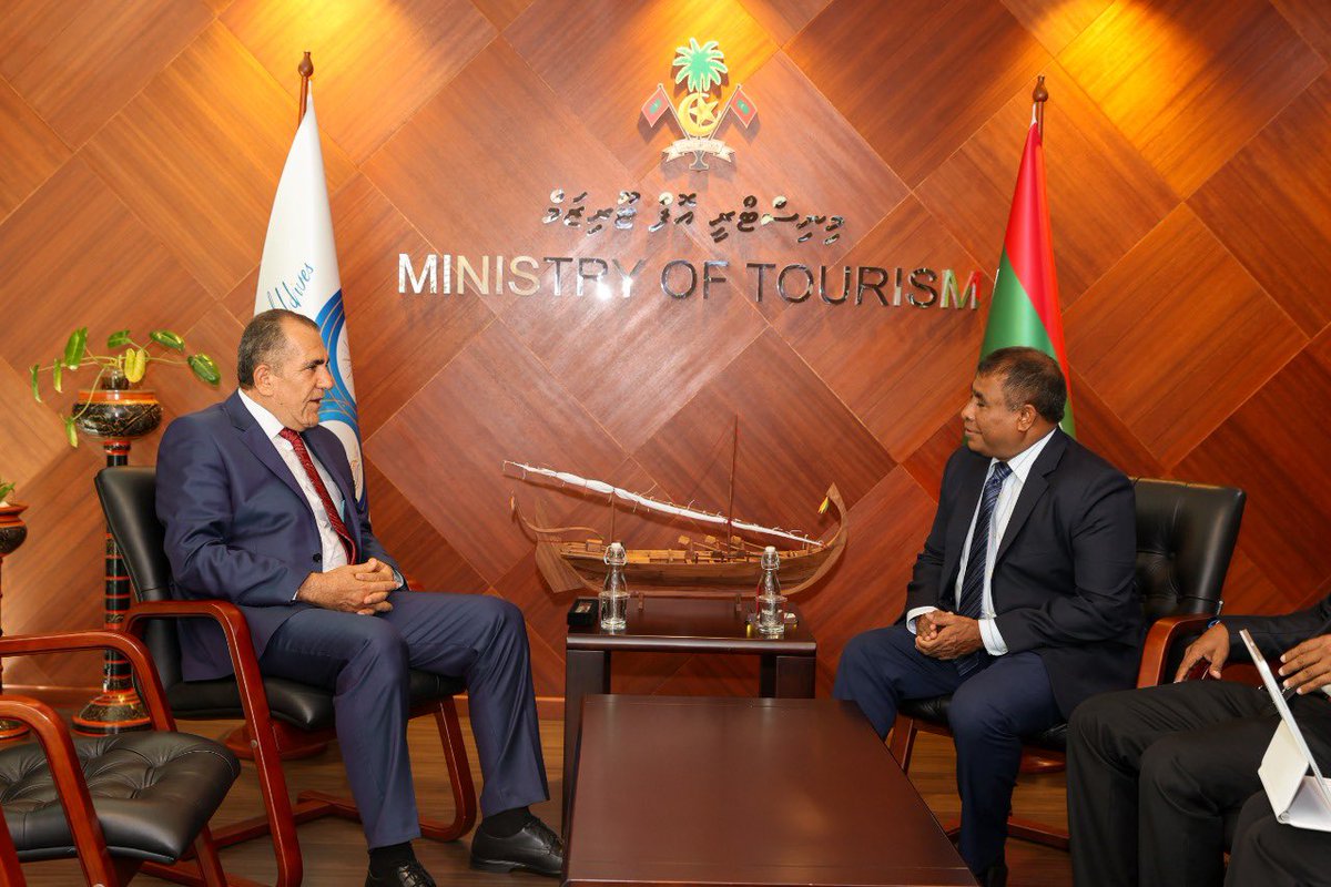 MoTmv's tweet photo. Honorary Consul General of Maldives in #Lebanon, Mr. Hussain Mohamed Hussein Fakih calls on Minister @Mausoom_Maus and shared work done in Lebanon to increase exposure for Maldives and highlighted on expanding investment opportunities in the tourism industry. https://t.co/Oaz7jk5nBX