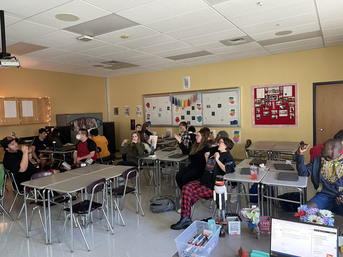 WHRHS-Mrs. Edkin tweet media