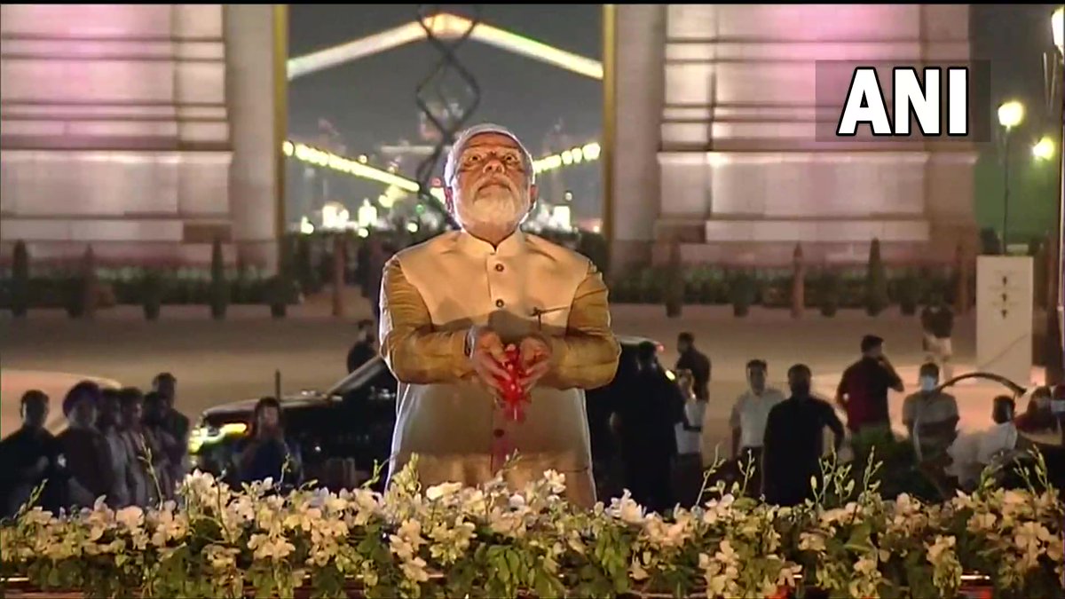 Delhi | PM Narendra Modi unveils the statue of Netaji Subhas Chandra Bose beneat... - Kannada News