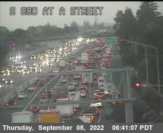 KCBSAMFMTraffic's tweet photo. #KCBSTraffic Typical delays on #i880 at A Street is picking up with delays so leave plenty of time this morning. @KCBSRadio (#Caltran picture) https://t.co/RKqBUpCFyu