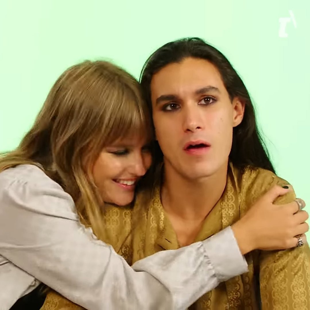 EthmoriasBestie's tweet image. love how vic and ethan have come so close together, i feel like ethan protects her and vic makes him feel comfortable being himself