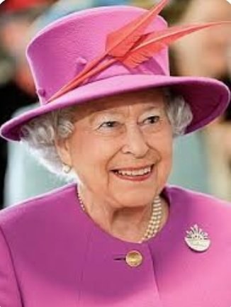 SheilaMMSG's tweet photo. Dicen que se van de 3 en 3 1.Gorbachov
2.Isabel II
3. Que nervios la☠️ rondando Palacios 🤷‍♀️
#SinMiedoAlExito https://t.co/iFAKKB8L0S
