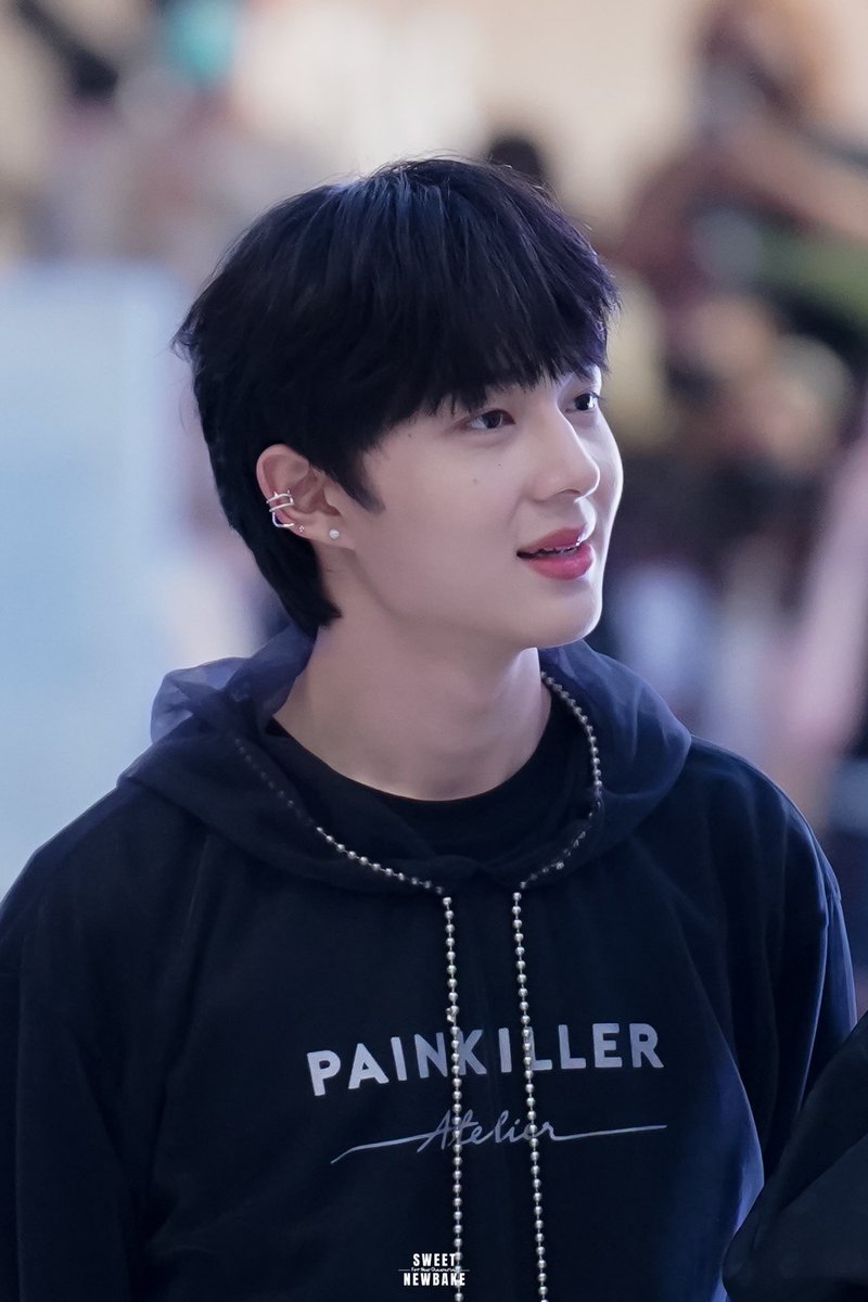 sweet_newbake's tweet photo. :) 

#NuNew 
#DOSERUNWAY2022 https://t.co/juCVPzGWJc
