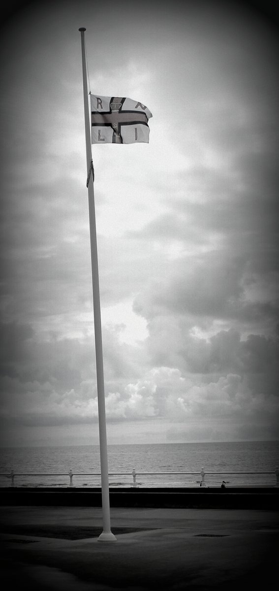 Her Majesty Queen Elizabeth II
RNLI Patron 1952 -2022.
Thank you for inspiring service your Majesty and heartfelt thoughts to all you're family.