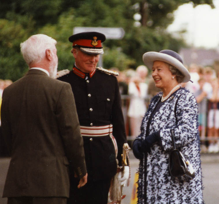 DandGCollege's tweet photo. Everyone at Dumfries and Galloway College is saddened to hear of the passing of Her Majesty Queen Elizabeth II. 

We express our condolences to the King and his family at this time.

The Queen visited our Stranraer campus, she was a great ambassador for education. https://t.co/DUYXqBdNVC