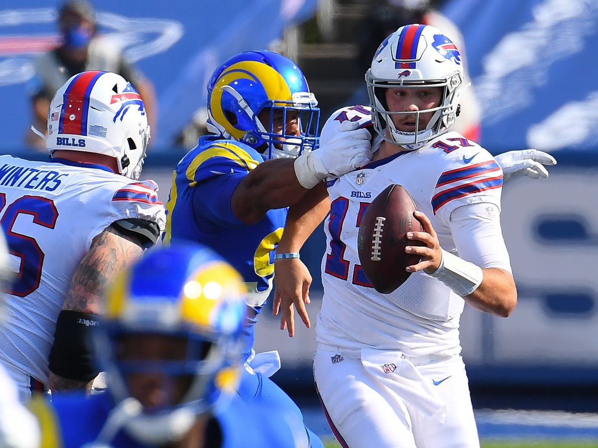 NFLSpain__'s tweet photo. 𝐀𝐓𝐄𝐍𝐂𝐈𝐎́𝐍 ⚠️ HOY #Bills y #Rams abren la temporada #NFL, y la última vez que ambos se enfrentaron en LA, Buffalo ganó por 30-19.

🎁 Si el resultado se repite (BUF 30-19 LAR), SORTEARÉ una camiseta a elegir entre todos los que den RT a este tuit y me sigan. 𝐆𝐎! 🔥 https://t.co/B0dDIAIzPr