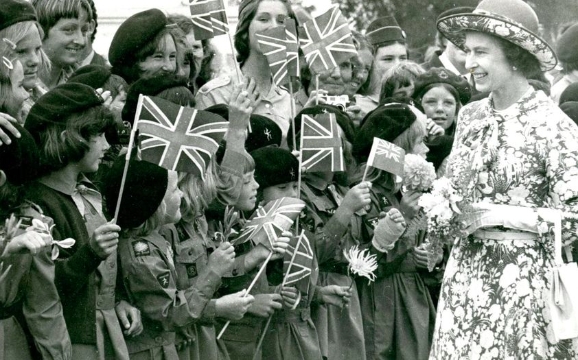 ggmiddxnw's tweet photo. It is with profound sadness that we at Girlguiding Middlesex North West have learned today of the death of our Patron, Her Majesty The Queen.
Our deepest sympathies are with the Royal Family at this very sad time.

https://t.co/bOR3tqrOjl https://t.co/A9b2RLiDGc