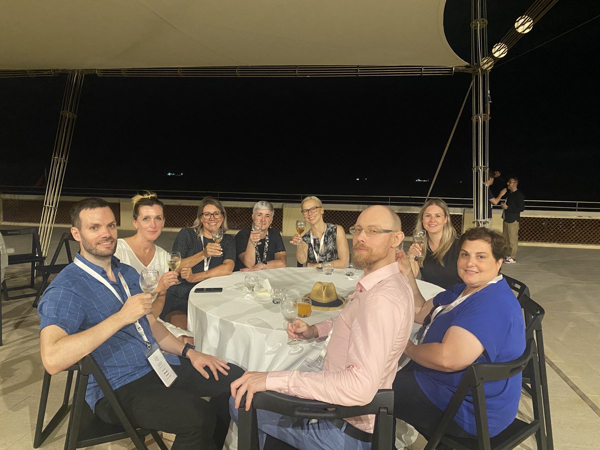 FromTefl's tweet photo. #fizzforliz ⁦@jogkiwi⁩ ⁦@teachAdam⁩ https://t.co/OJ8o1vu1nt