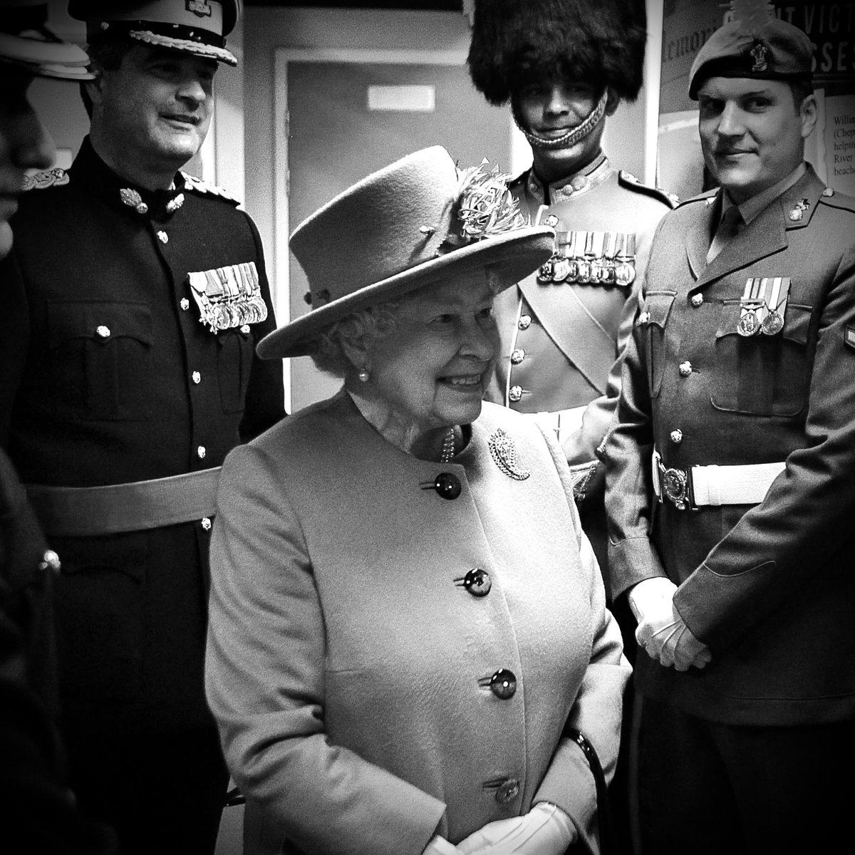 WelshRugbyUnion's tweet photo. We send the sincere and heartfelt condolences of Welsh rugby to the Royal Family after the passing of Her Royal Highness Queen Elizabeth II

Our Royal Patron for over 50yrs graced our national stadium many times. We thank The Queen for years of service on this profoundly sad day https://t.co/UzPoz80agA