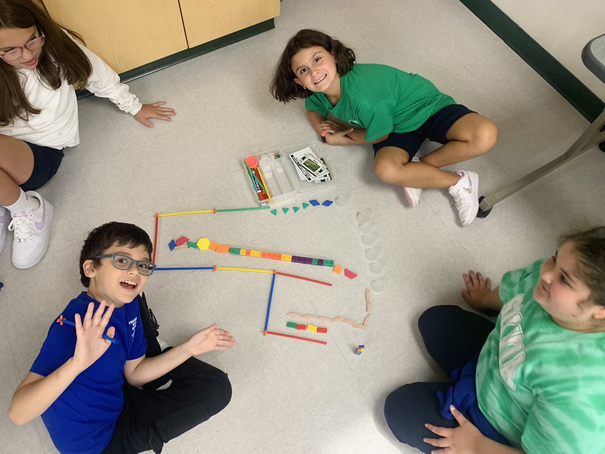 ColleenPerry13's tweet photo. @frps_Silvia Here are some of our final creations! These teams of engineers worked together to build their best maze with selected materials in a short amount of time! https://t.co/CXk86jznWl
