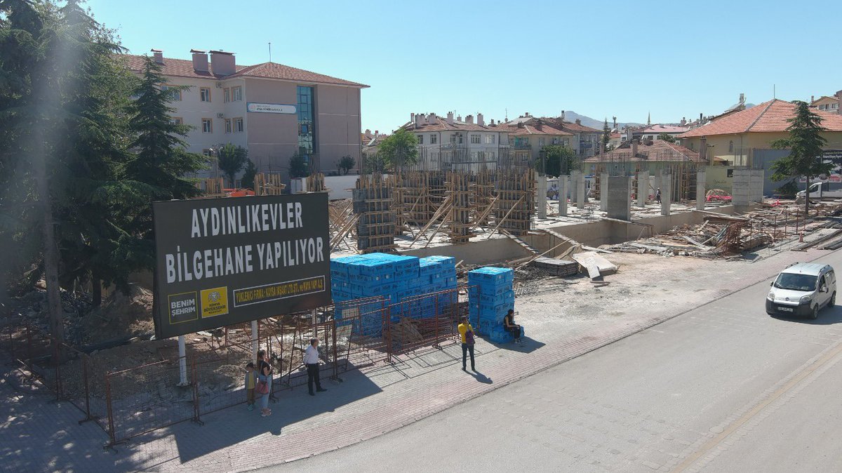 Uğur İbrahim  Altay