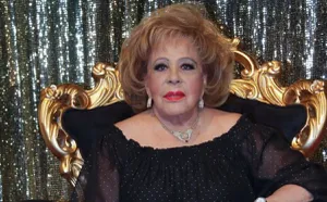 ex_Stan's tweet photo. Descanse en paz la Reina Isabel https://t.co/OXREbqkgBV