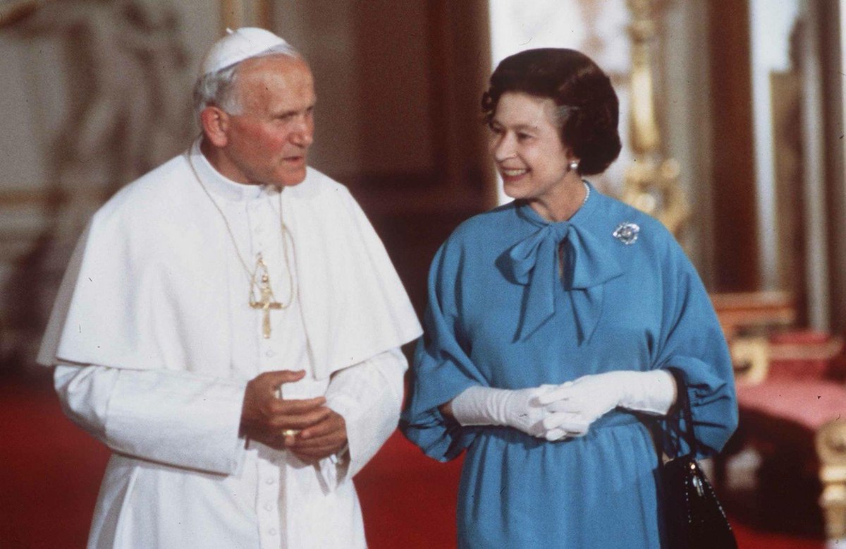 padreblog's tweet photo. God save the Queen ! « La vie de Jésus-Christ, Prince de Paix, est une inspiration et une ancre pour ma vie » (Elizabeth II, 2014). https://t.co/HYROZphu3A