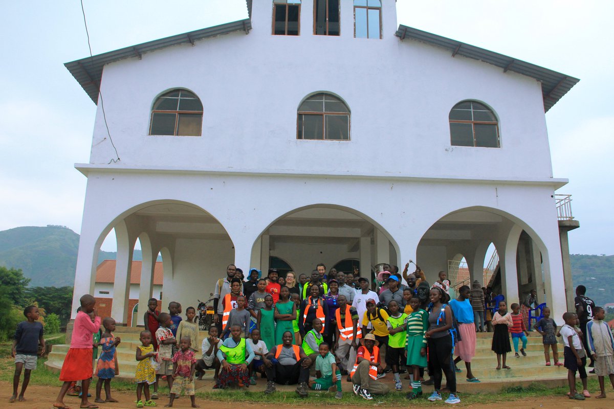 The @MtSlayersUg visited St.pauls cathedral, south Rwenzori diocese-kasese, along the @RwenzoriRun @tuskerlite256