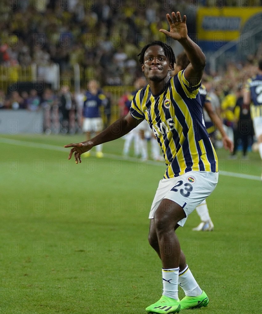 ''Gecenin en karanlık anı, şafaktan hemen öncedir.''

I am Batman 

#Batshuayi #FbvsDk