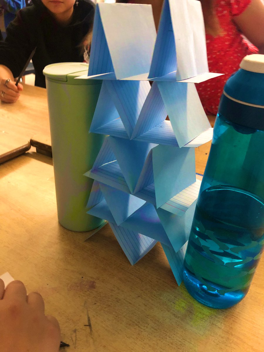 msclark_56's tweet photo. Getting to know you structure building- Ss chatted in groups to find things they had in common. Each word was written on a card. Then they built up!S- βI didnβt know we had so much in common!β #StemEducation #buildinglearning #STEM #September #grade56 #onted @KnollwoodPark1 https://t.co/YkNSxNyuiz