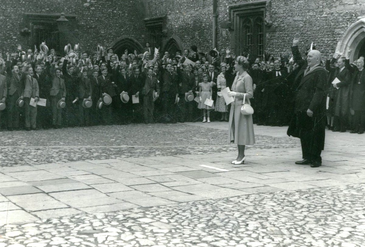 Winchester College tweet media