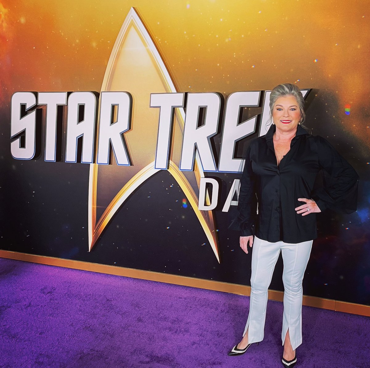 TheKateMulgrew's tweet photo. Happy #StarTrekDay from the purple carpet! 🖖🏻💜💫

@startrekonpplus @nickelodeon @cbstvstudios @startrek https://t.co/ZN9HuxTMK6