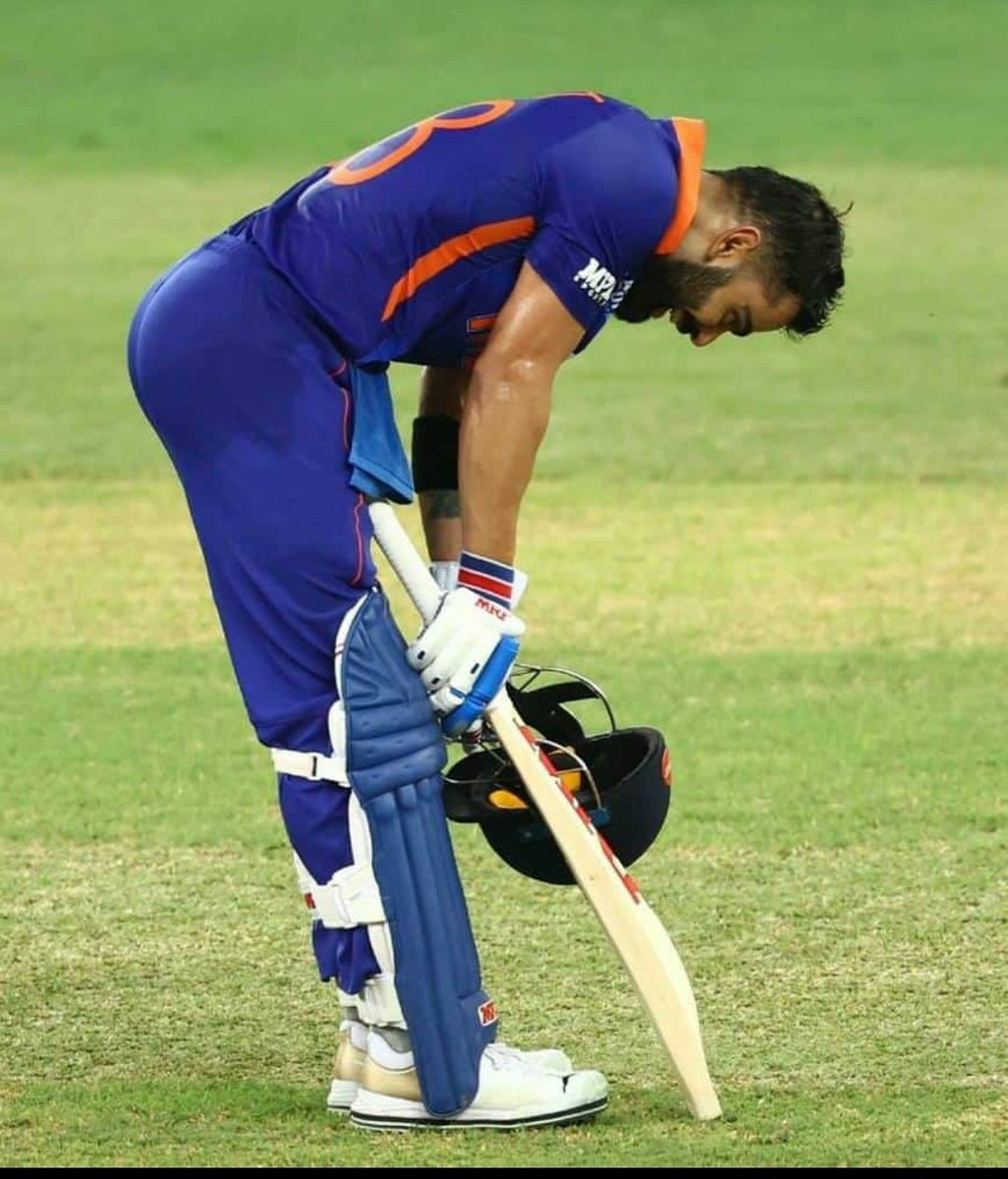 okbye9987's tweet photo. POV: When you know you did it finally after all the ups and downs. 💯♥️
@imVkohli @RCBTweets @AnushkaSharma #KingKohli #ViratKohli𓃵 #GOAT𓃵 #GOAT #Kohli #71stcentury #DisneyPlusDay #AnushkaSharma #thursdayvibes #Kohli https://t.co/TIA6iq5Es3