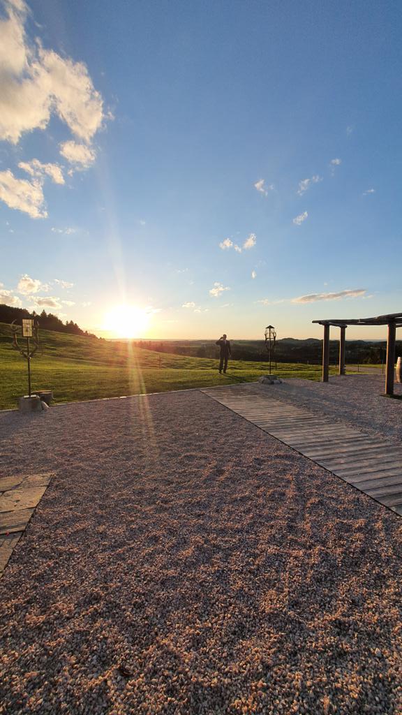 Wir heißen Sie herzlich willkommen zur Verleihung des 11. Awards des #IMK2022. Diesen Award erhalten Persönlichkeiten, die sich mit herausragenden Leistungen im Verdienst der Marke und des profitablen Wachstums hervorgetan haben. Hier einige Impressionen.