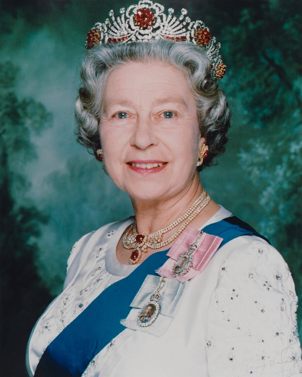 SaintsDSA_2010's tweet photo. The SDSA expresses their sadness at the death of Queen Elizabeth II (1926 – 2022).

God bless King Charles III https://t.co/UG8UYUN5lz