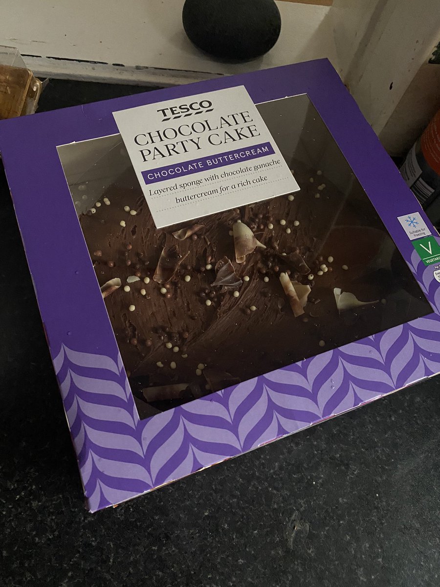 FaithTagg's tweet photo. Was at the till in big Tesco when they announced the Queen’s death on the tannoy, bit awkward when the cashier looked back down to scan this https://t.co/3ds2TRgpwm