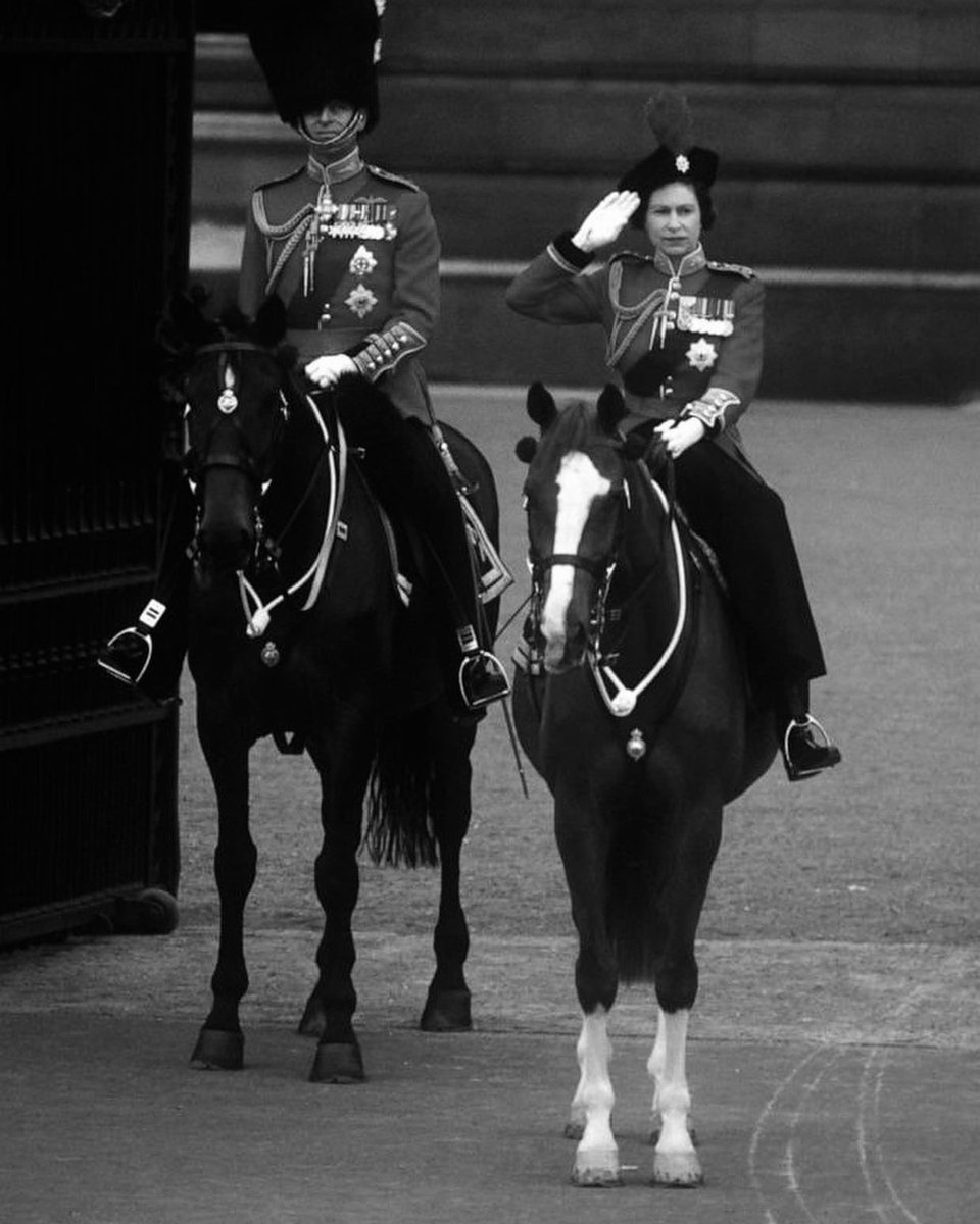 GCT_events's tweet photo. Today the world said goodbye to an extraordinary Monarch, and the most passionate supporter of the horse world - Her Majesty Queen Elizabeth II. 

LGCT sends its condolences to the Royal Family, Commonwealth and equestrian community - she will be deeply missed. https://t.co/3YtL4nPiq7