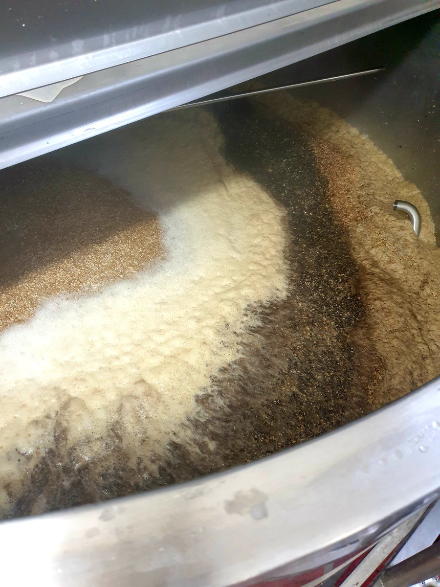 Andrewwbrews's tweet photo. Porter brew day, Triskele by name and smokey by taste.Using smoked wheat, a blend of carafa specials with orange and coriander for a mega complex English hopped only brew using Goldings from @CharlesFaram and malts from weyermann and @CrispMalt. #Smoked #Oldschool #Thatcolour😉 https://t.co/Zy2glGPssG