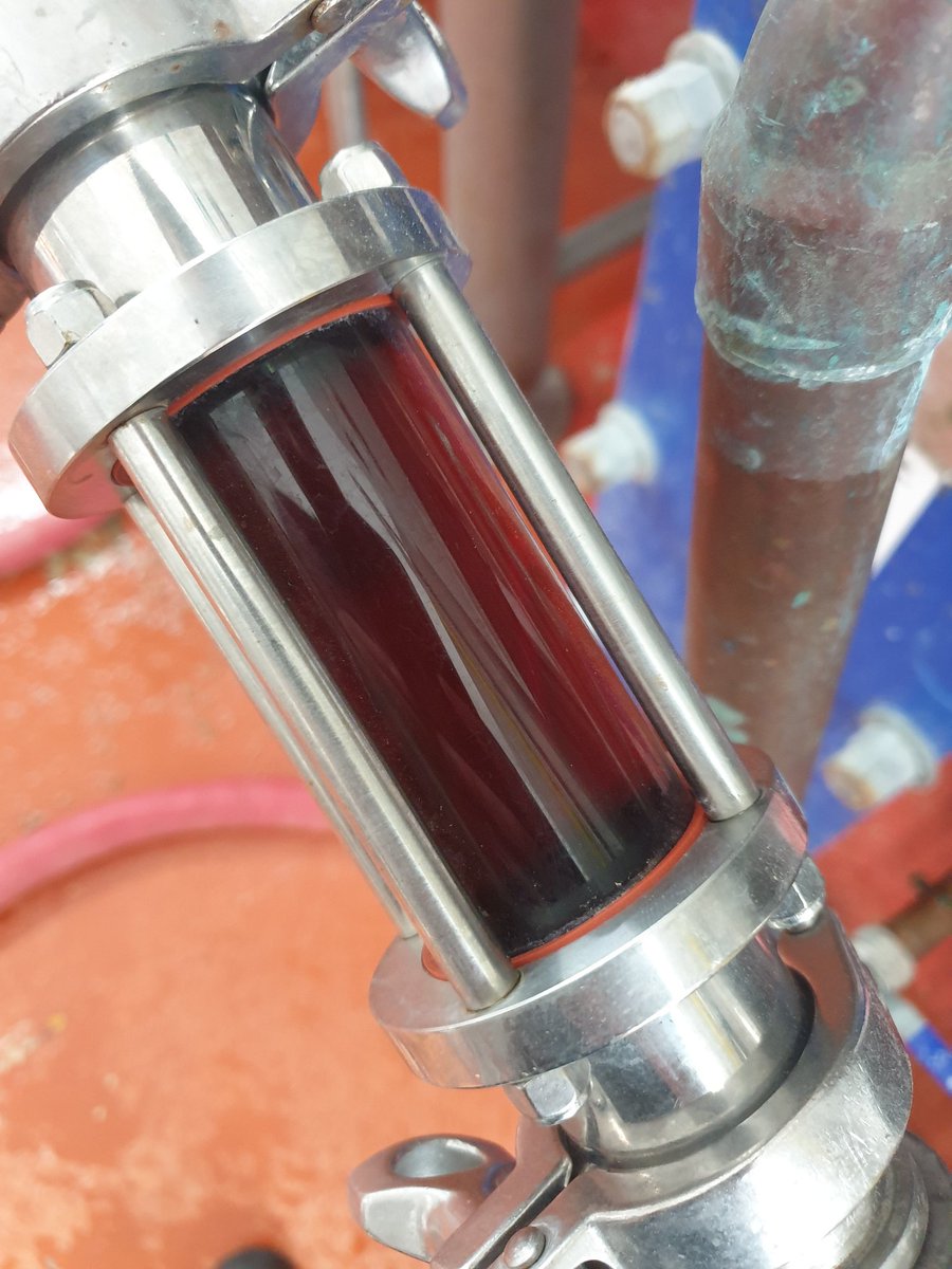 Andrewwbrews's tweet photo. Porter brew day, Triskele by name and smokey by taste.Using smoked wheat, a blend of carafa specials with orange and coriander for a mega complex English hopped only brew using Goldings from @CharlesFaram and malts from weyermann and @CrispMalt. #Smoked #Oldschool #Thatcolour😉 https://t.co/Zy2glGPssG
