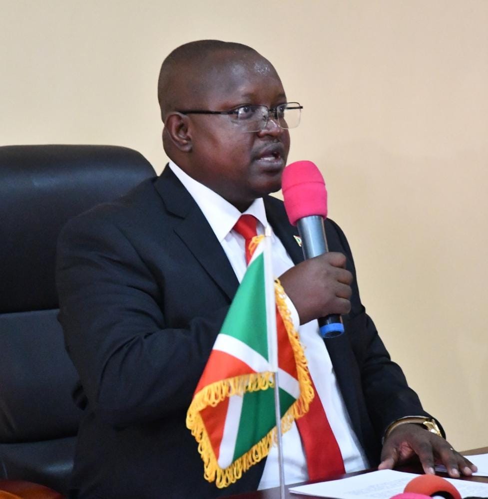 N'umuryango wanje turakeje vy'imvamutima Nyakubahwa  <a href="/TribertMutabazi/">Alain Tribert Mutabazi</a> kuba yongeye kwizerwa na Nyenicubahiro Umukuru w'igihugu kuba Umushikiranganji wa <a href="/MdnacBi/">MDNAC Burundi</a> . Imana ibandanye kubazigama no kubayobora mu mabanga ya buri busi. Umunezero ntiwihisha👏👏