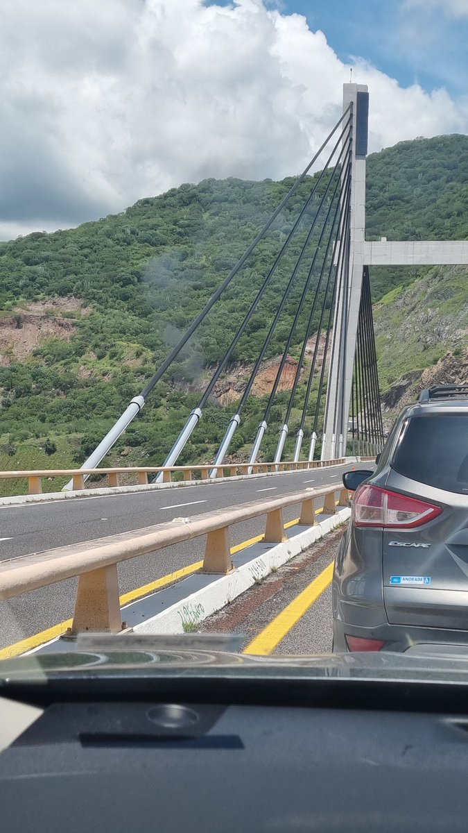 cdbere's tweet photo. Incendio en @autopista78 totalmente parado https://t.co/ANGDMuaCZP