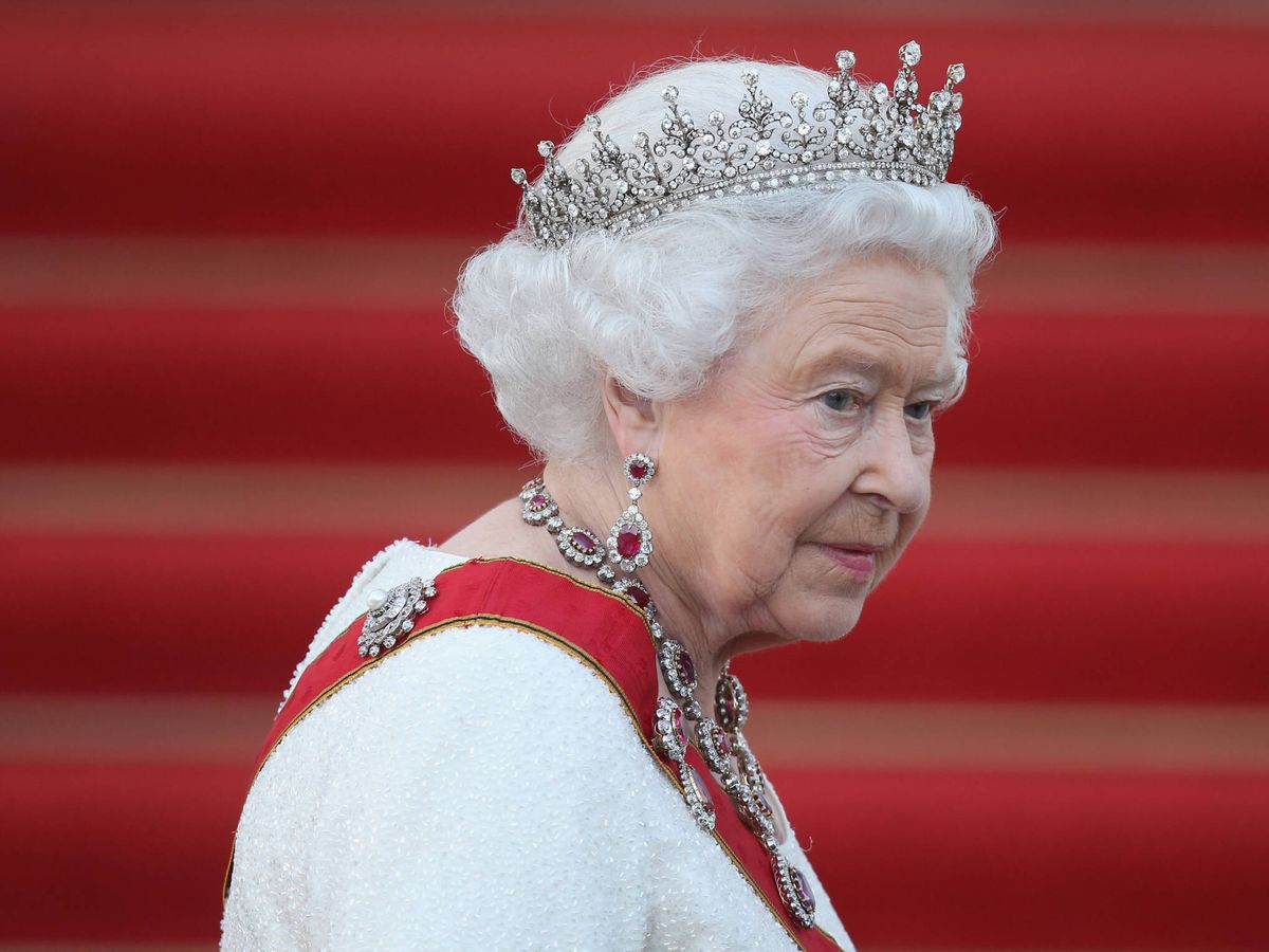 Portutvnoticia's tweet photo. #08Sept Tras #70años de mandato muere la Reina Isabel II a los 96 años, sube al trono Carlos en la línea de sucesión https://t.co/hq4EUd47s2