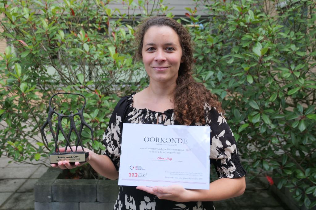 I am honored to receive the Jan Mokkenstorm award with the paper ‘Safety planning type interventions for suicide prevention: meta-analysis’ doi.org/10.1192/bjp.20…

In this paper we demonstrated that the use of safety plans can help prevent suicidal behaviour!