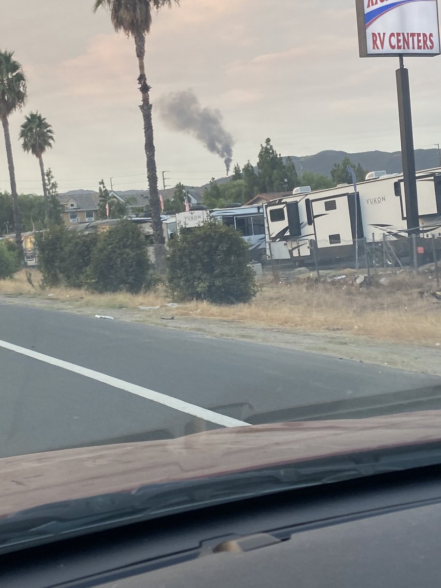 katiekatecreate's tweet photo. @NorthCountyFire smoke and visible flames in the mountains north of Fallbrook. Any info? https://t.co/BVTNY5DGmP