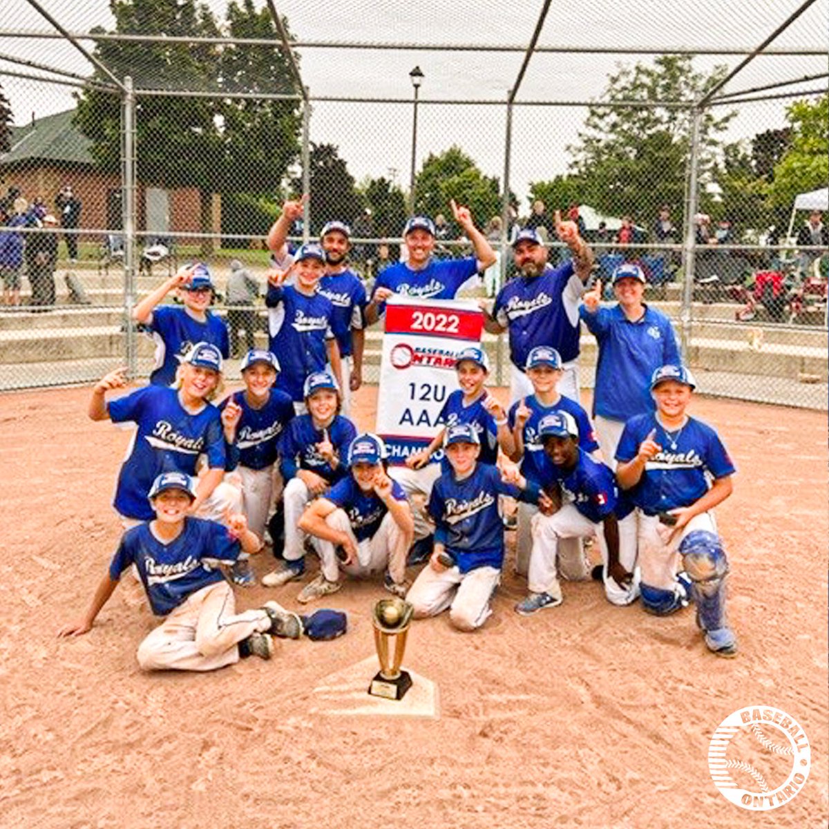 BaseballOntario's tweet photo. Champions week continues! Congratulations to our provincial champions 👑

@GuelphMinBall Royals 10U AA
@GuelphMinBall Royals 12U AAA
@Ham_Cardinals 15U AAA
@OMBABaseball 11U AAA

#OBAProud • #OBAShips22 https://t.co/2FZT4gXYWx